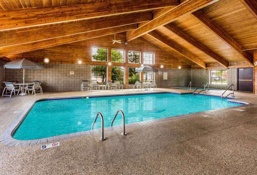 Americinn By Wyndham Hotel And Suites Long Lake