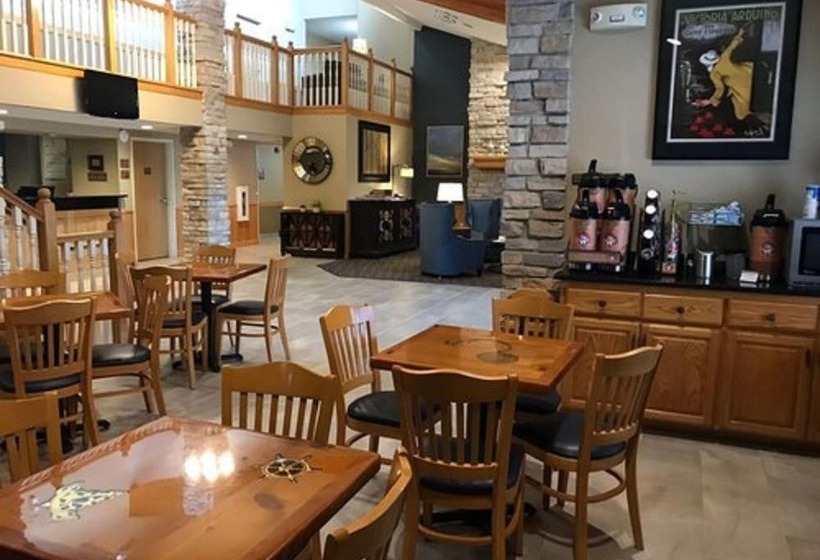 Americinn By Wyndham Hotel And Suites Long Lake