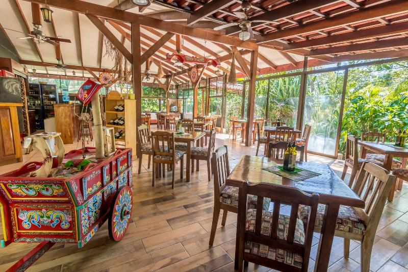 هتل Colinas Del Sol