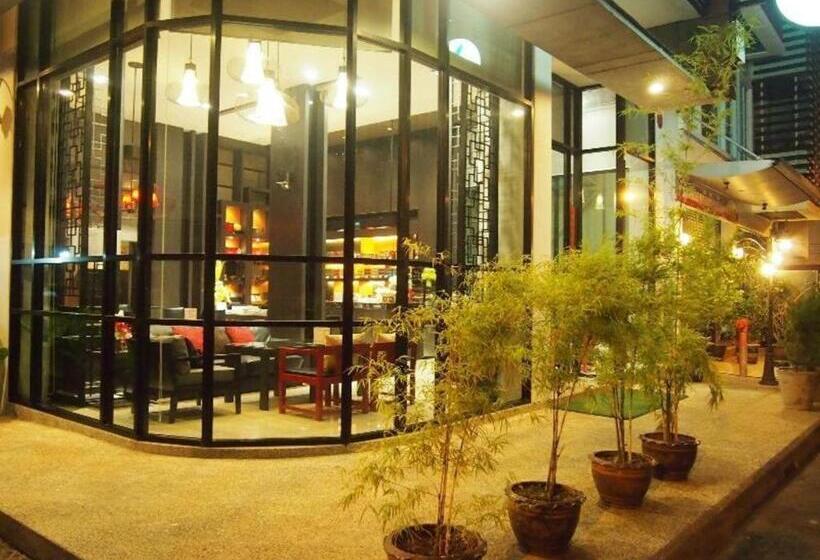 هتل De Poem Loft Boutique Residence