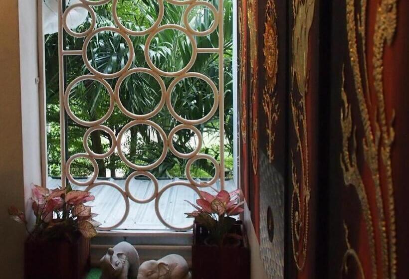 هتل De Poem Loft Boutique Residence