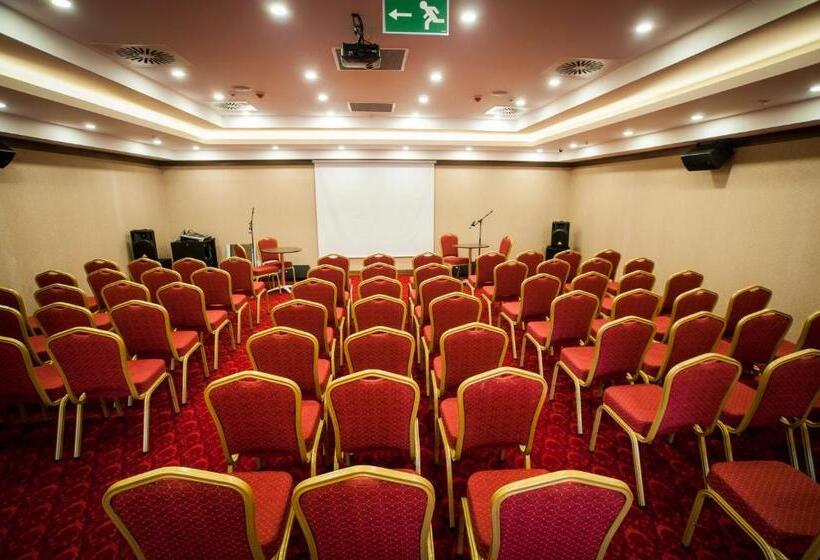 هتل Grand Turkuaz