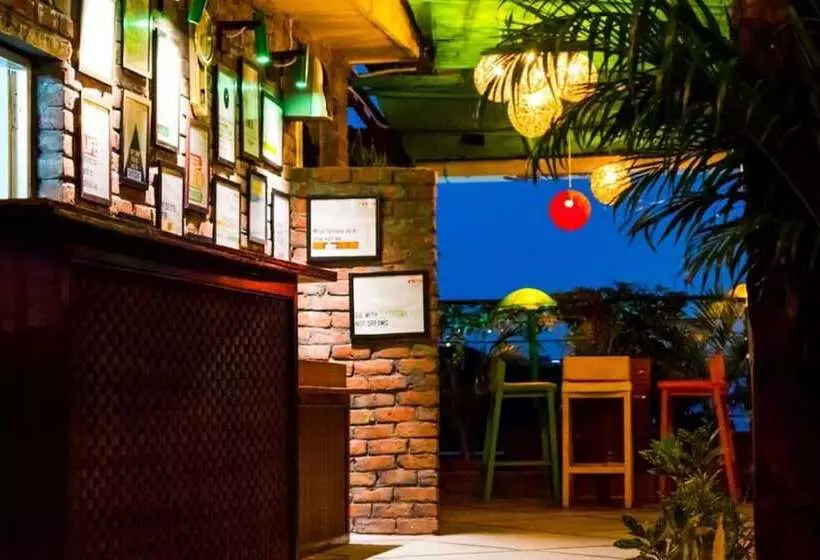 هتل Harsh Paradise