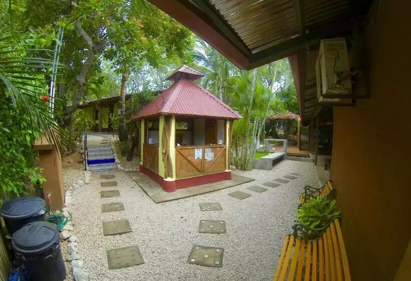 ホテル Indra Inn