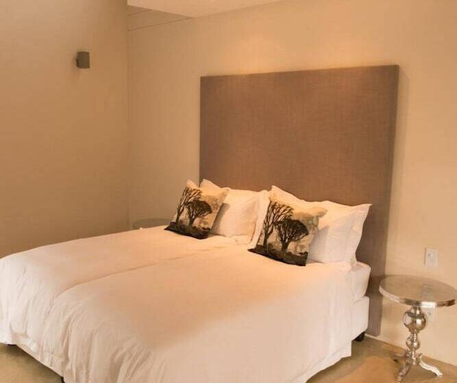 هتل Moditlo River Lodge