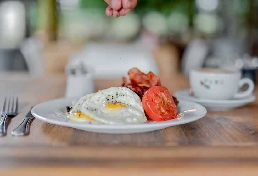 هتل Moditlo River Lodge