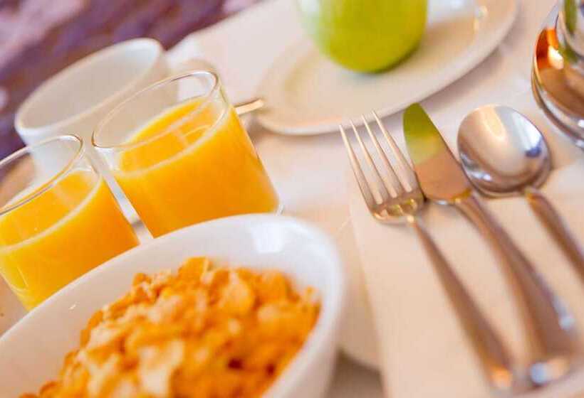 Moyvalley Hotel & Golf Resort