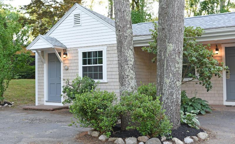 Отель Sandwich Inn And Suites