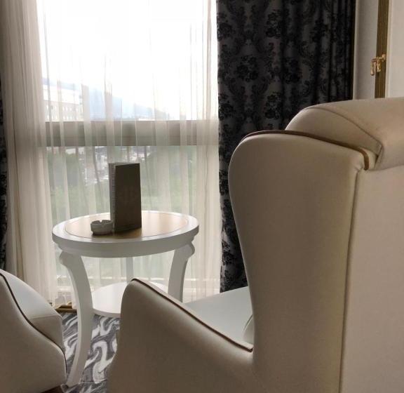 هتل Grand Turkuaz