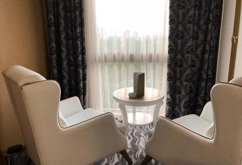 هتل Grand Turkuaz