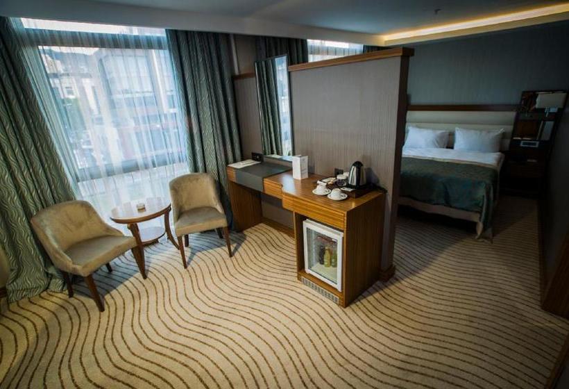 هتل Grand Turkuaz