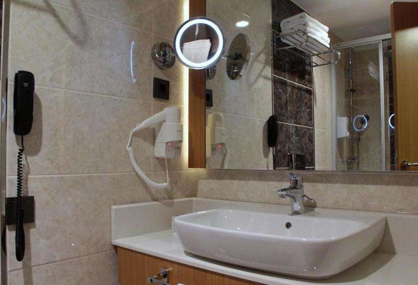 هتل Grand Turkuaz