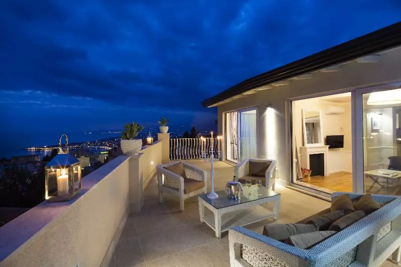 La Malandrina Apartments & Suites
