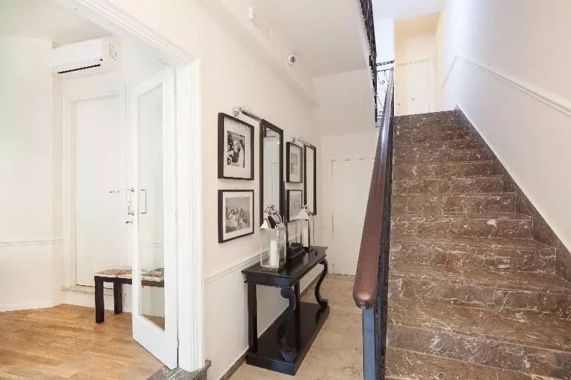 La Malandrina Apartments & Suites