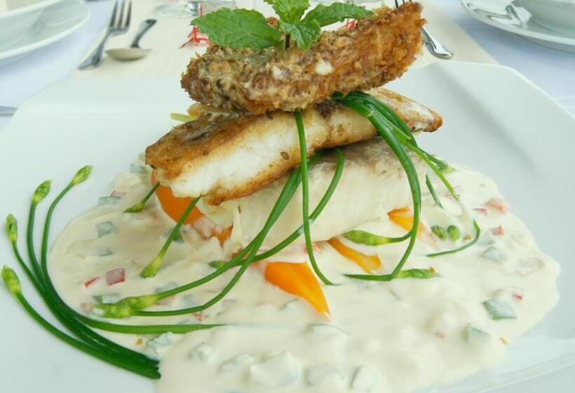 Mekong Riverside Boutique Resort & Spa