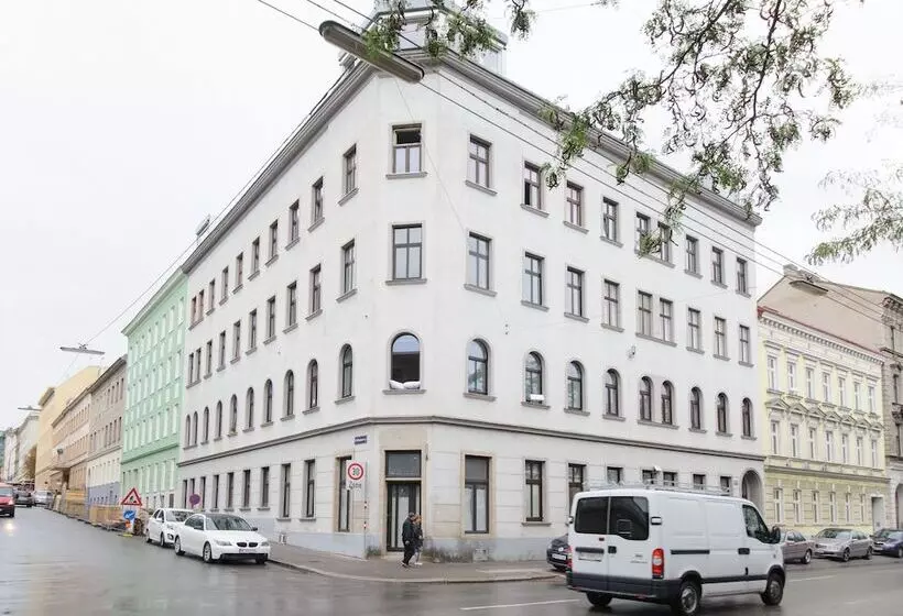 Royal Resort Apartments Westbahnhof