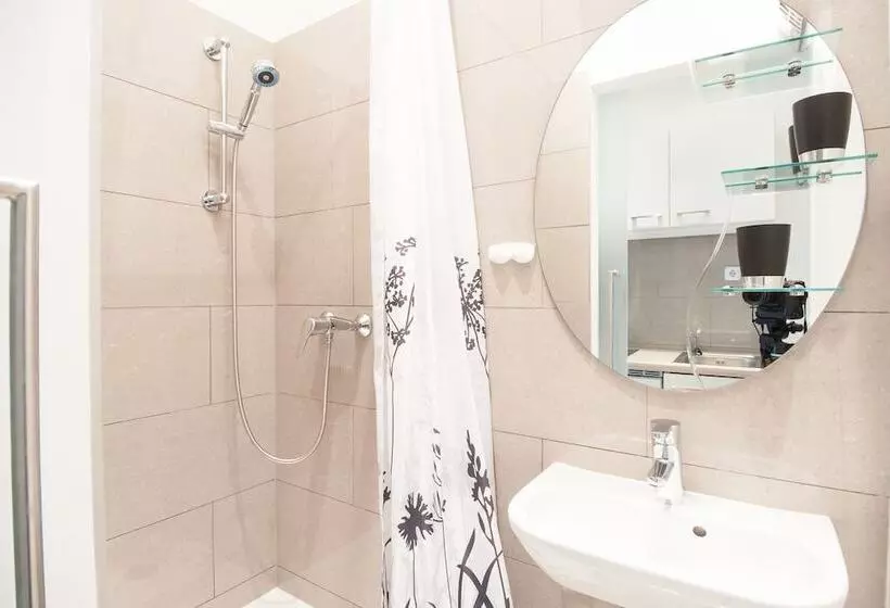 Royal Resort Apartments Westbahnhof