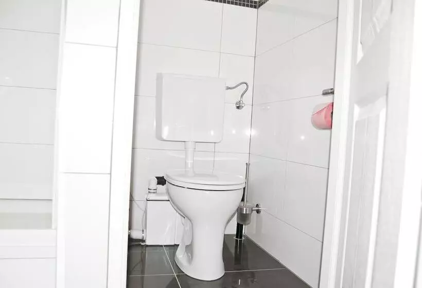Royal Resort Apartments Westbahnhof