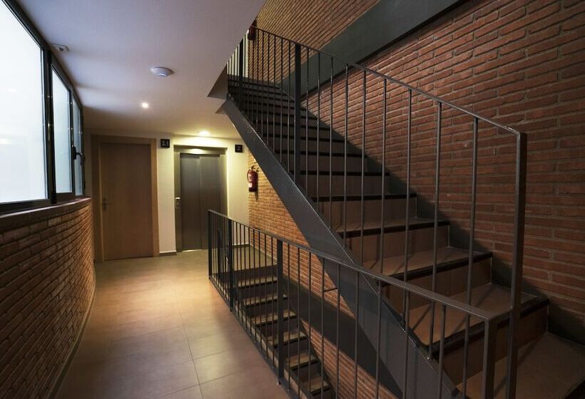 Serennia Cest Apartamentos Arc De Triomf