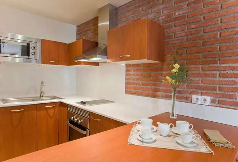 Serennia Cest Apartamentos Arc De Triomf