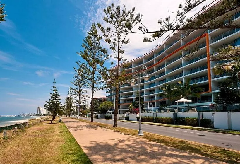 Silvershore Apartments On The Broadwater