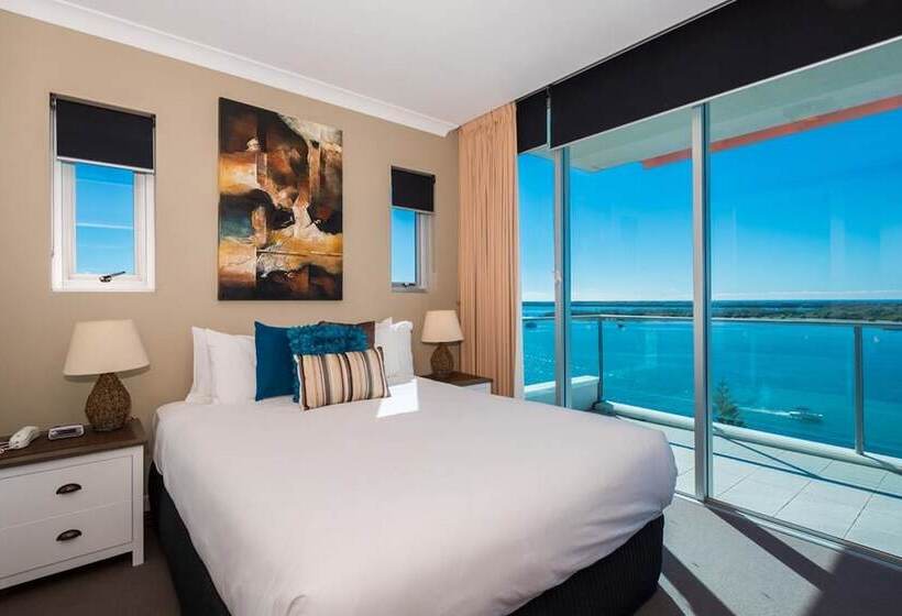 Silvershore Apartments On The Broadwater