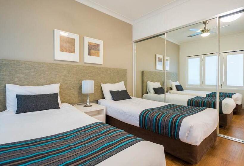 Silvershore Apartments On The Broadwater