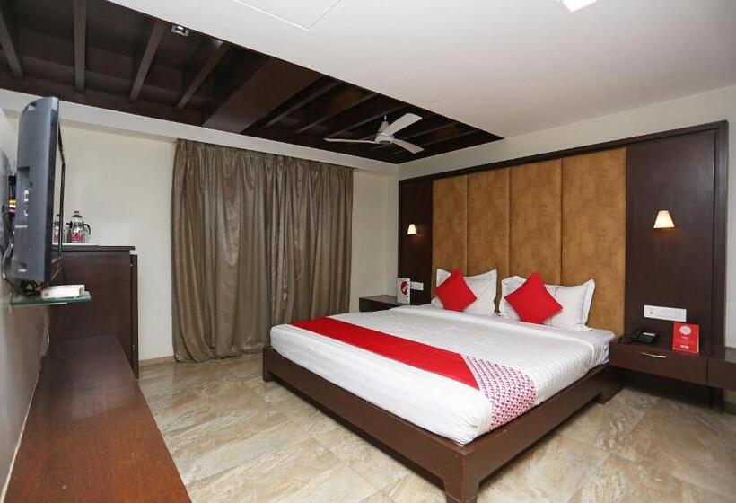 Hotelli Oyo 5561  Cambean