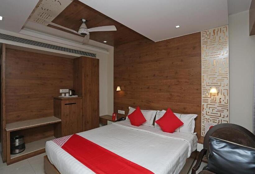 Hotelli Oyo 5561  Cambean