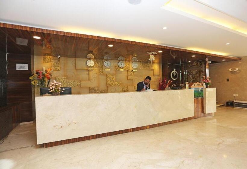 Hotelli Oyo 5561  Cambean