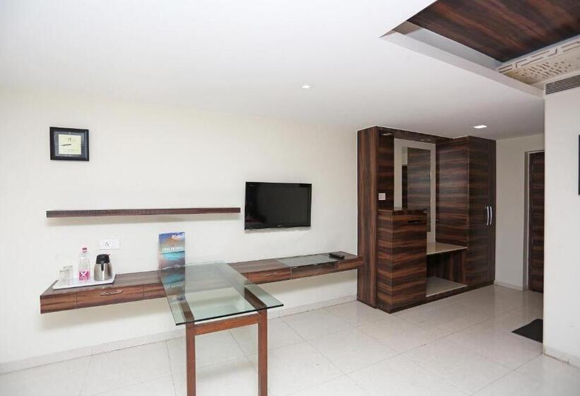 Hotelli Oyo 5561  Cambean