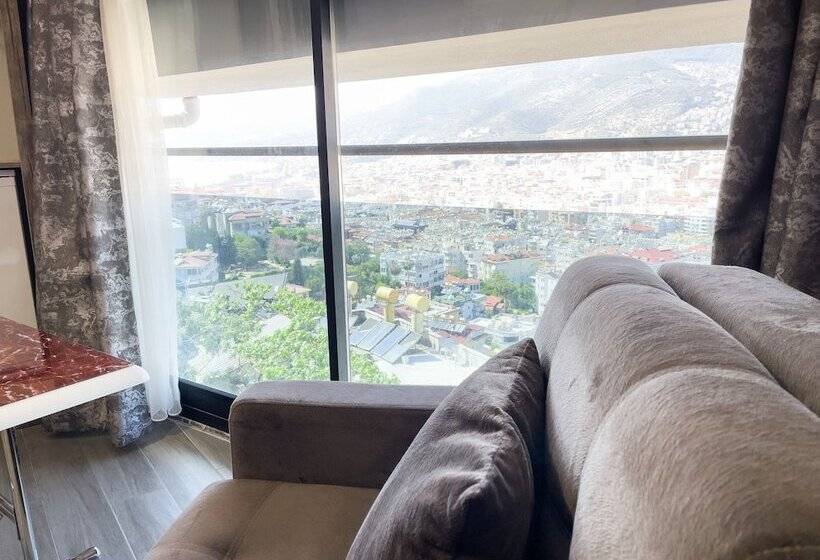 هاستل Castle S Light Boutique