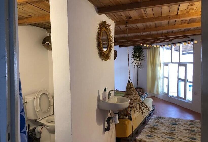 Общежитие Surf House Lodge