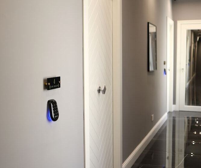 تختخواب و صبحانه Maison San Carlo Luxury Suites