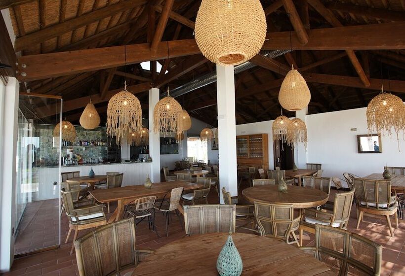 هتل Bodegas Campestral