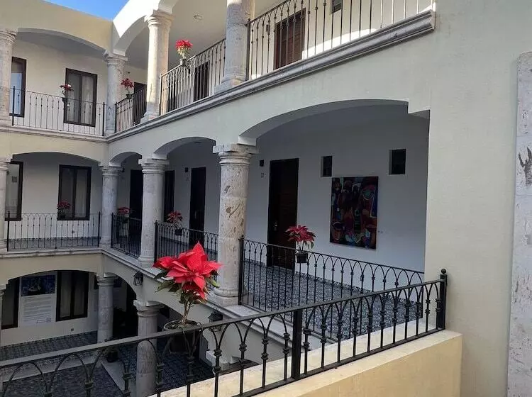 ホテル Casona 1530