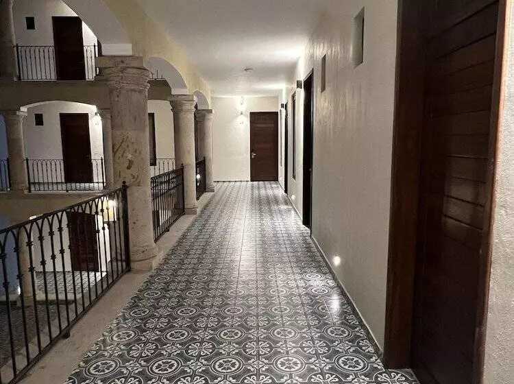 ホテル Casona 1530