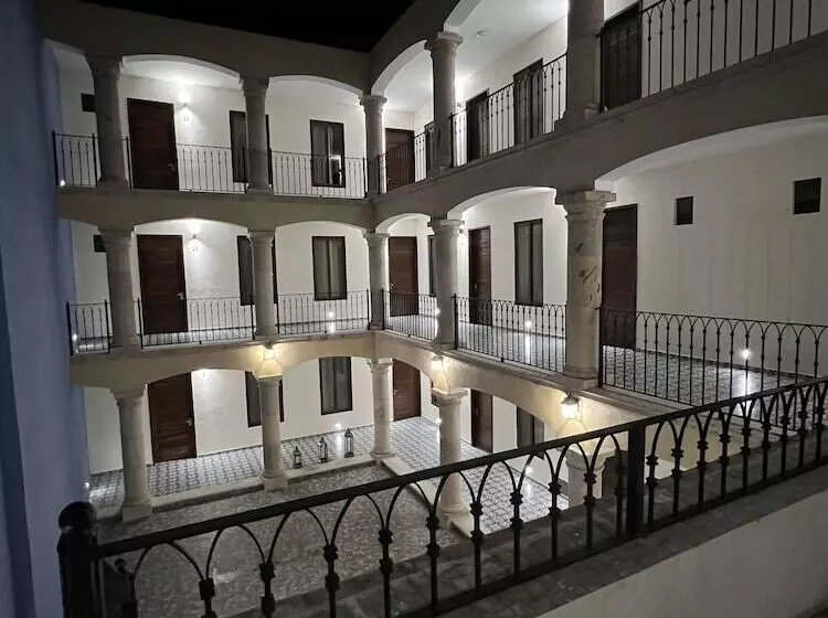 ホテル Casona 1530