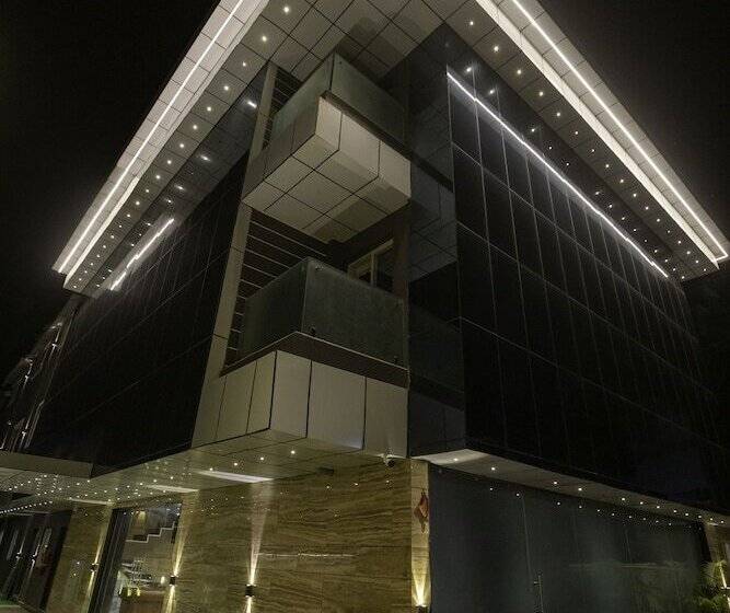 Hotel Divan Clarks Inn Goa