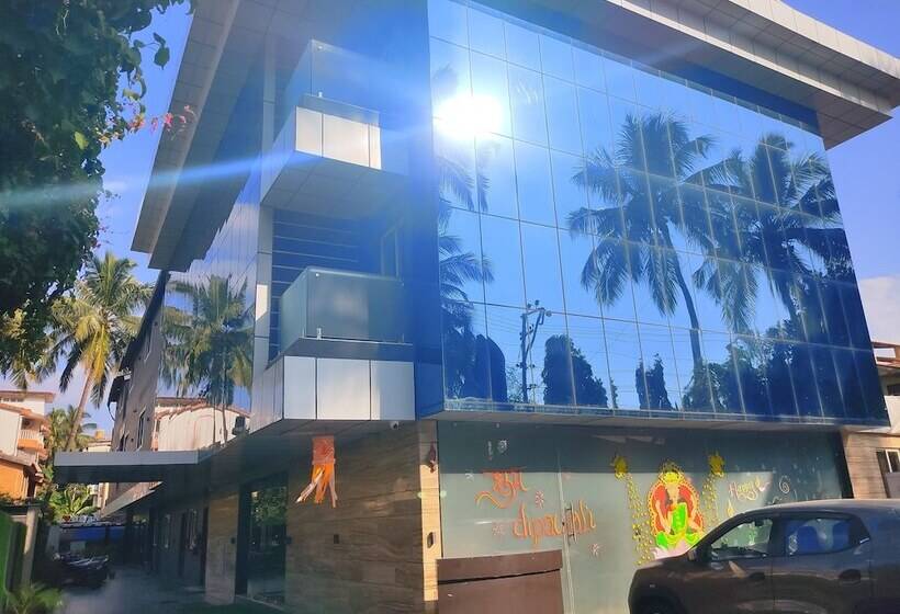 Hotel Divan Clarks Inn Goa