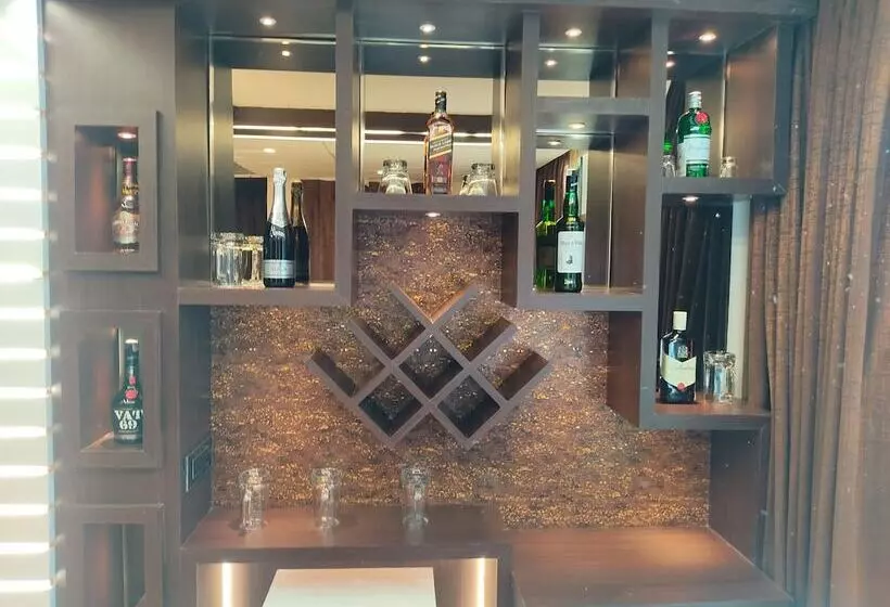 Hotelli Divan Clarks Inn Goa