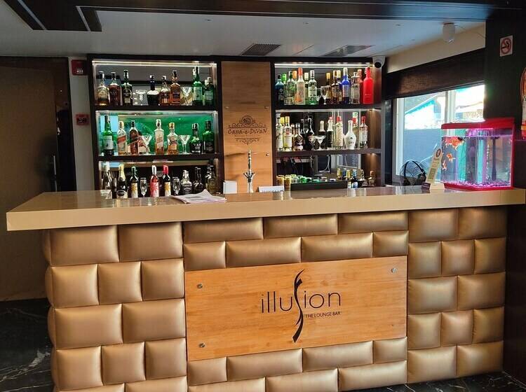 Hotel Divan Clarks Inn Goa