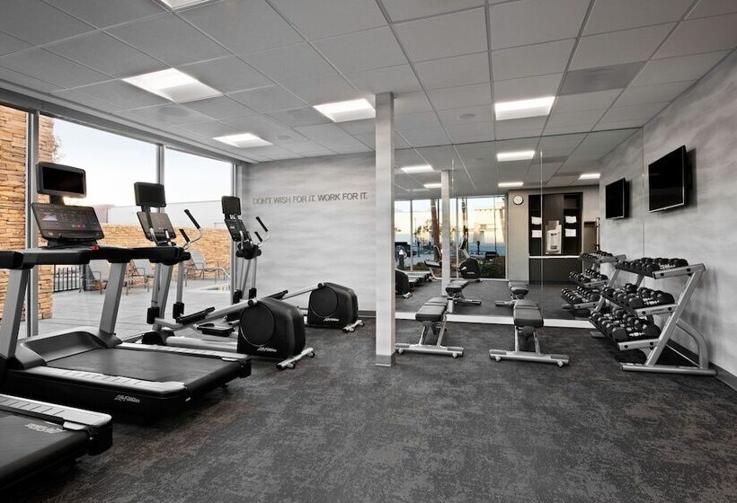 Отель Fairfield By Marriott Inn & Suites Chino