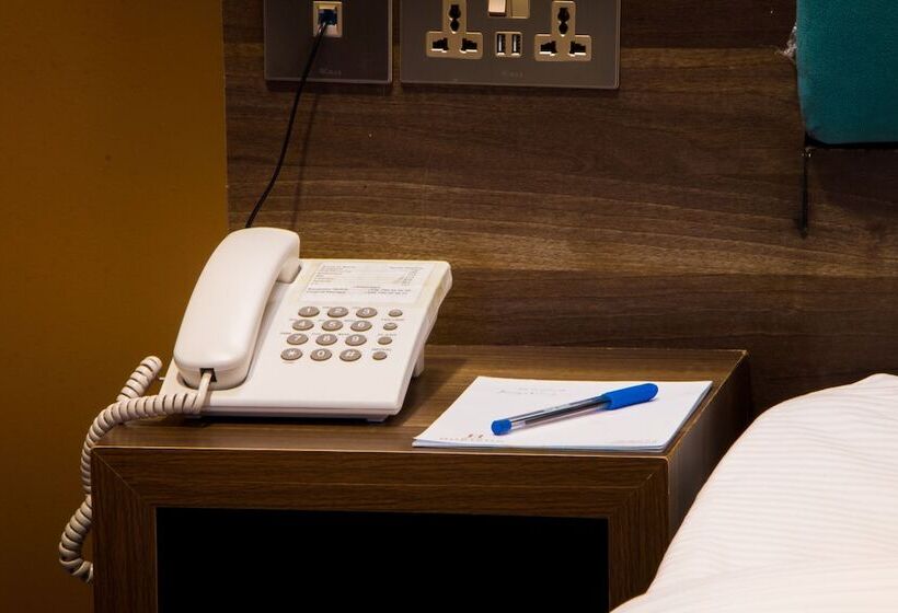 هتل Horizon Entebbe