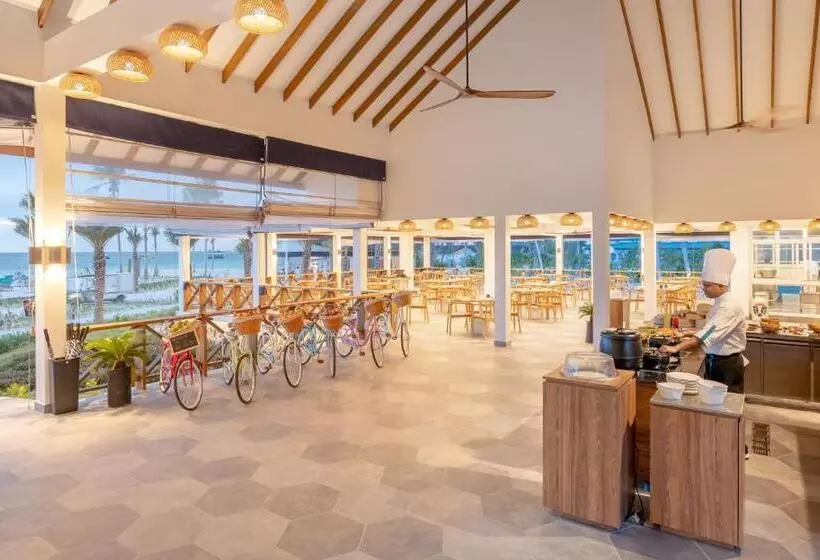 هتل Joy Island Maldives All Inclusive Resort