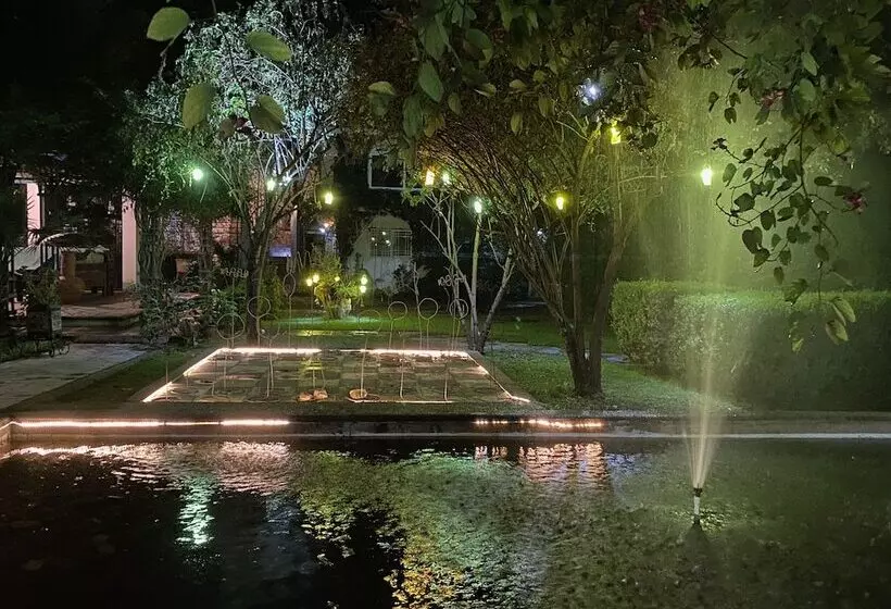 Hotelli Magnolias Jardin & Boutique Suites