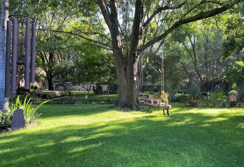 Hotelli Magnolias Jardin & Boutique Suites