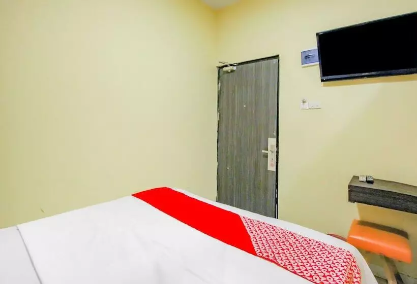 ホテル Oyo 90259 Apollo Inn