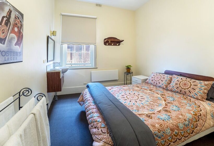 فندق Tanswells Commercial Hote