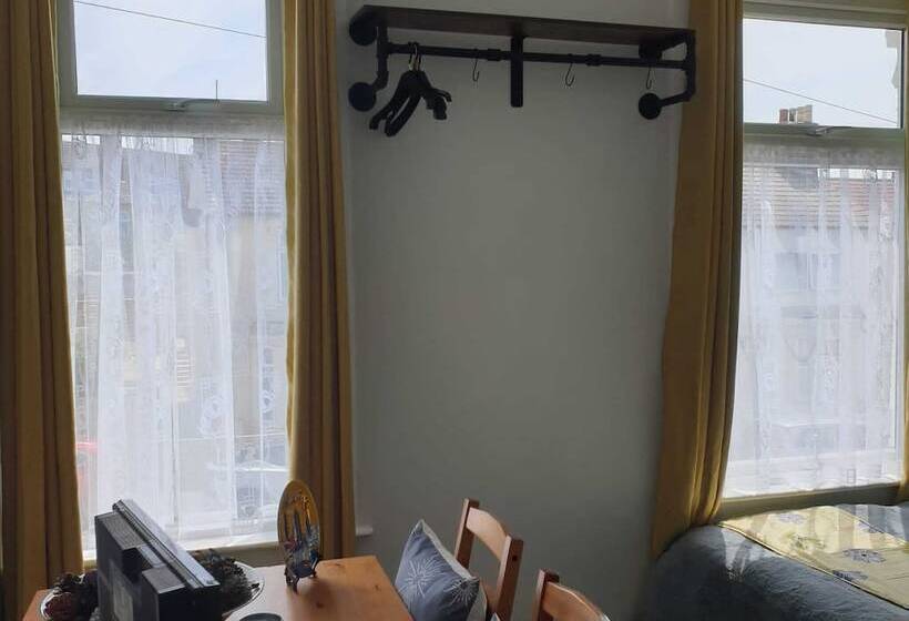 펜션 Travellers Choice